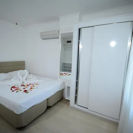 Aparthotel Hun Club 2*