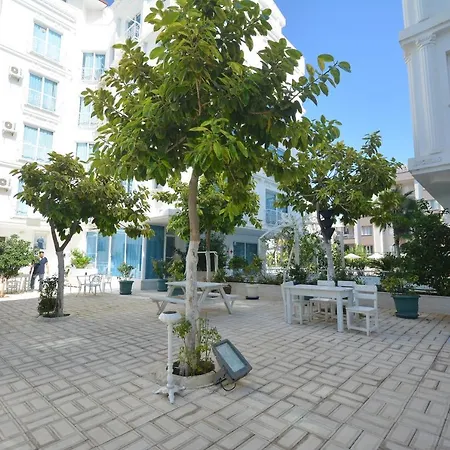 Hun Club Aparthotel 2*