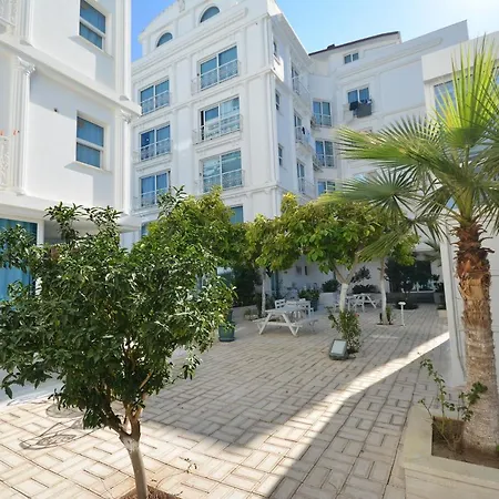 Aparthotel Hun Club 2*