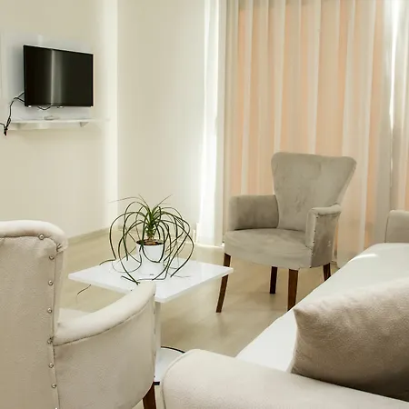 Hun Club Aparthotel 2*